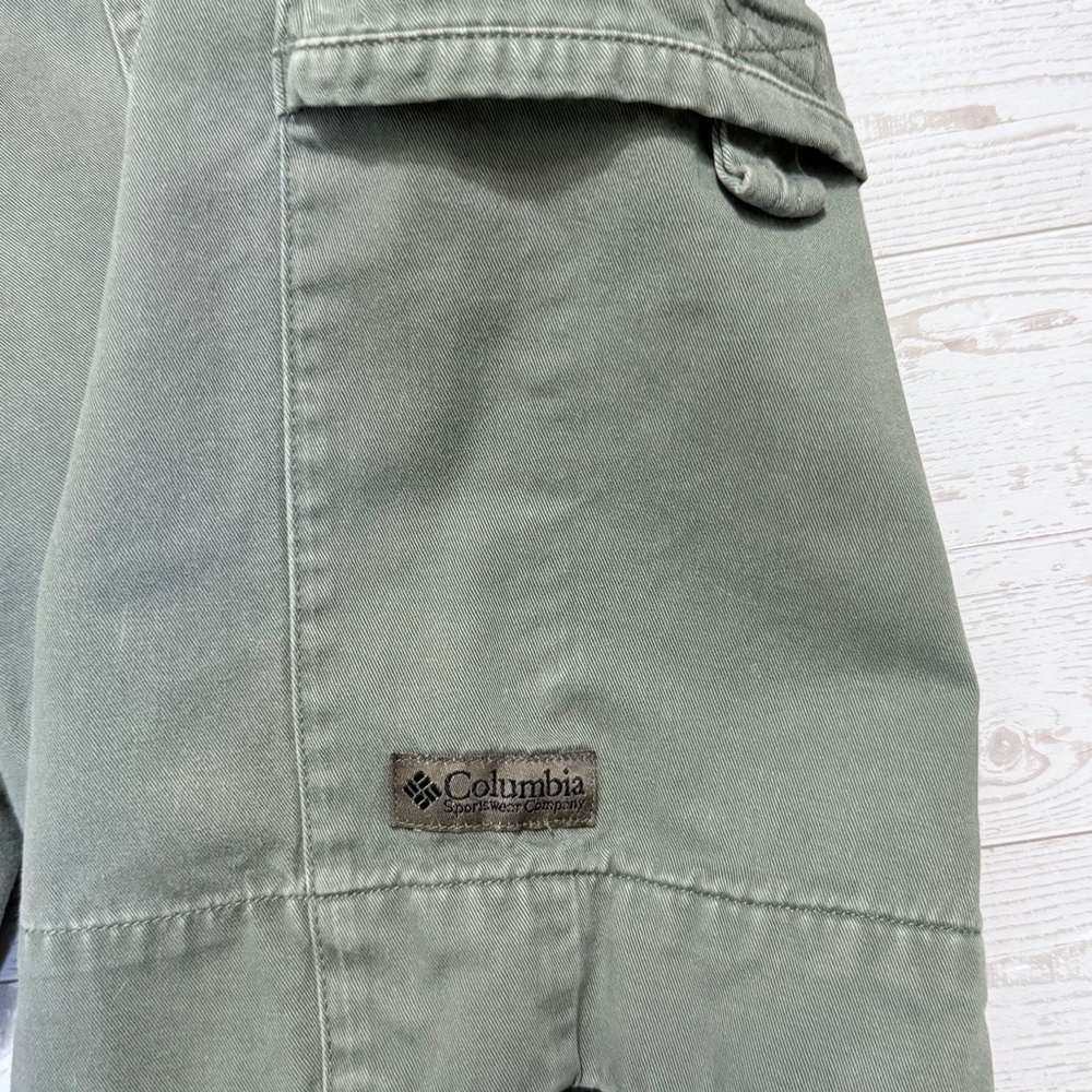 Columbia Cargo Shorts, Green Outdoor Utility Hiking — Size 36 - Picture 6 of 6